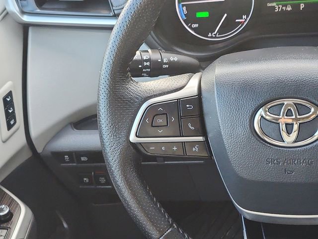 Used 2021 Toyota Sienna Limited image 14