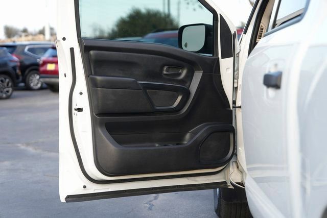 Used 2021 Nissan Titan S w/ S Utility Package image 29