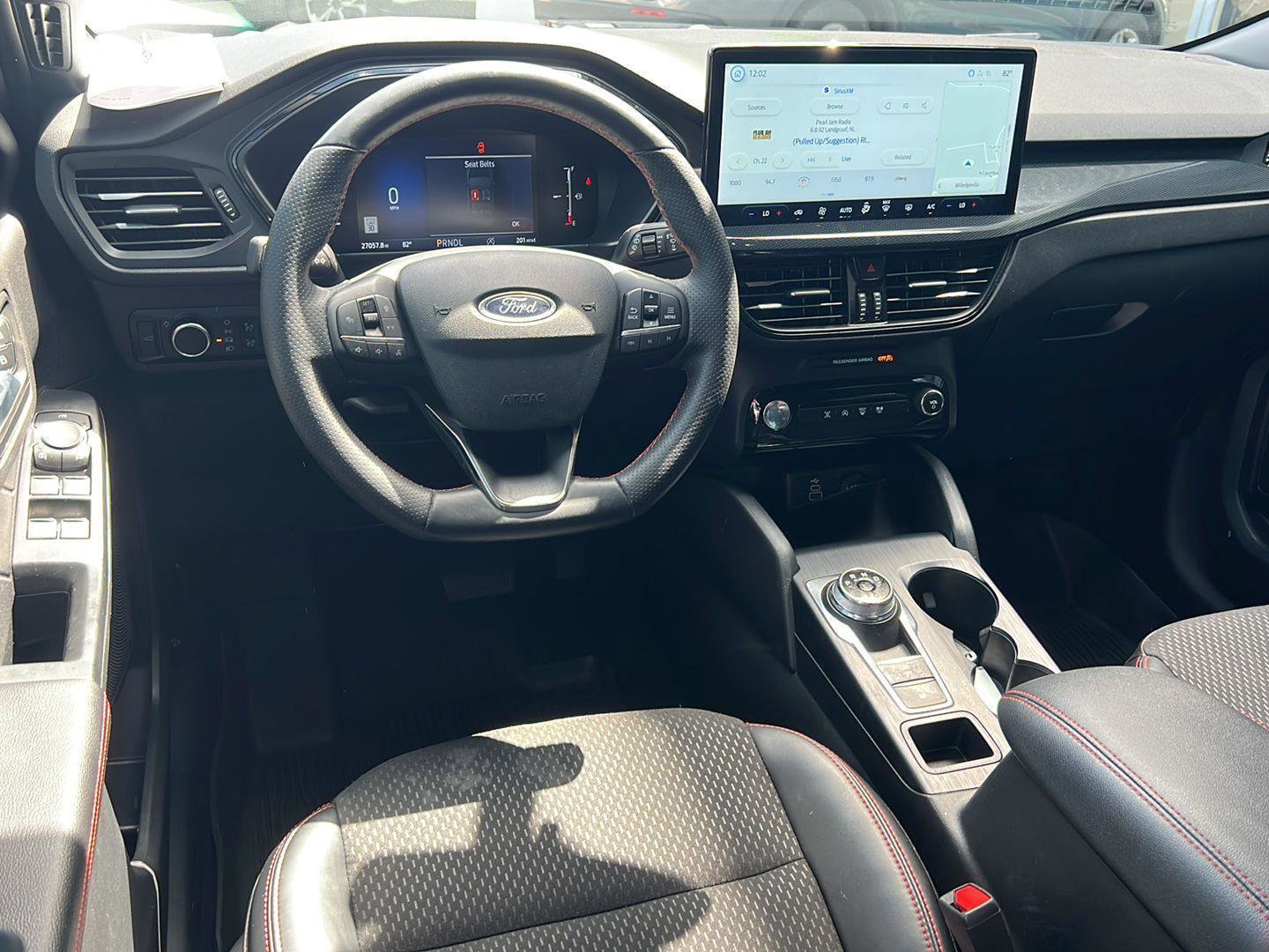 Certified 2025 Ford Escape ST-Line w/ Tech Pack #1 FWD image 18