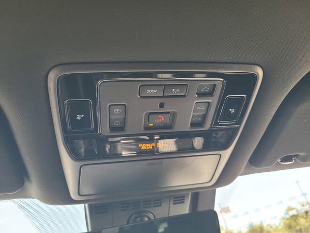Used 2024 Toyota Grand Highlander AWD Hybrid image 22