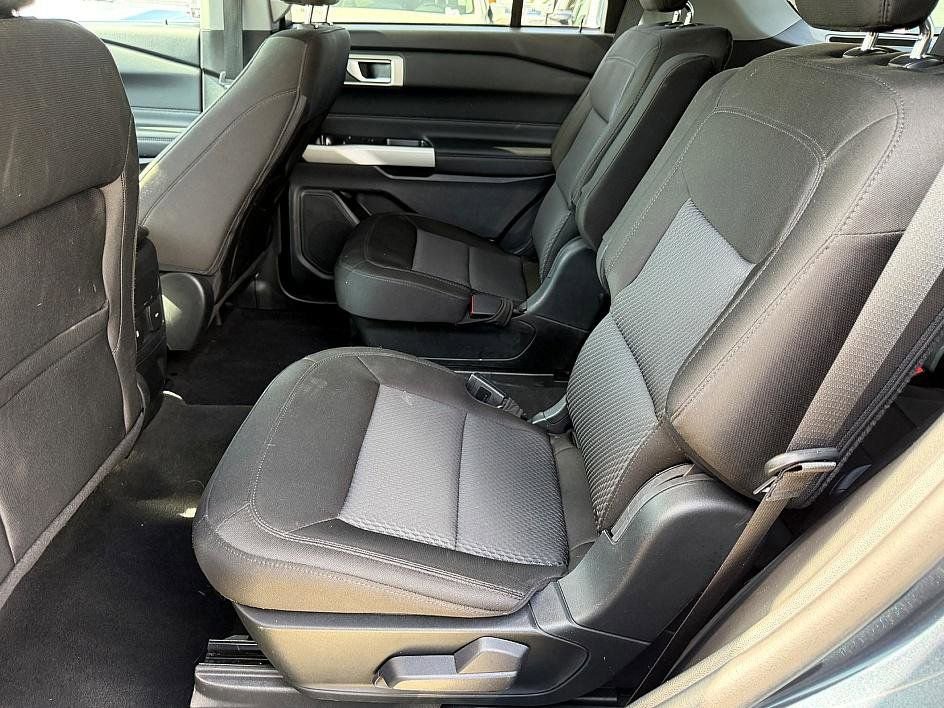 Certified 2023 Ford Explorer XLT RWD image 31