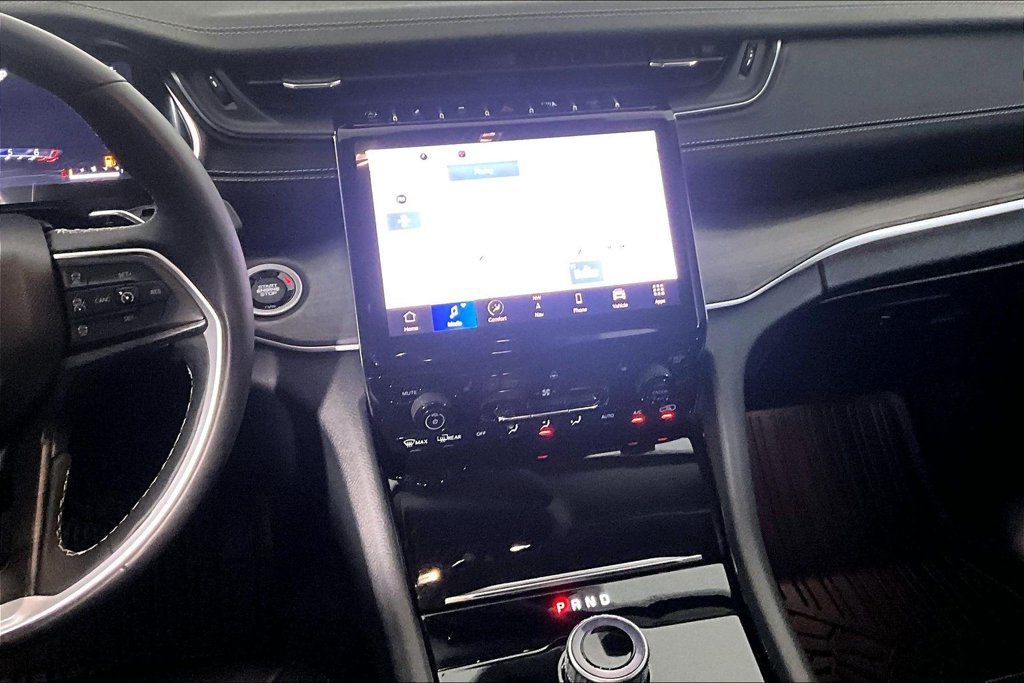 Used 2023 Jeep Grand Cherokee Limited RWD image 6
