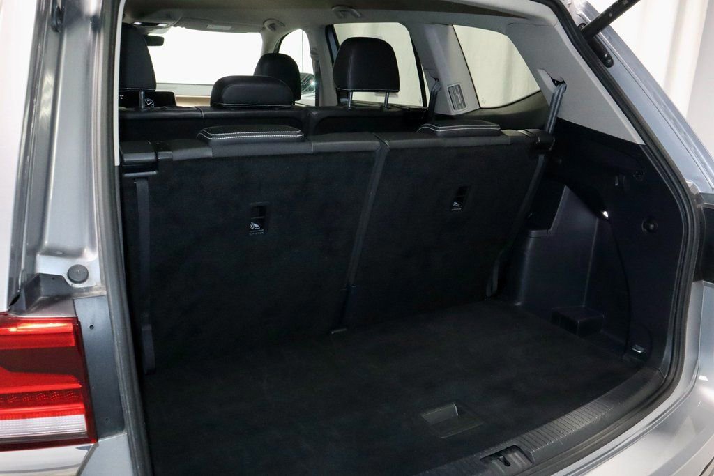 Used 2025 Volkswagen Atlas SE image 13