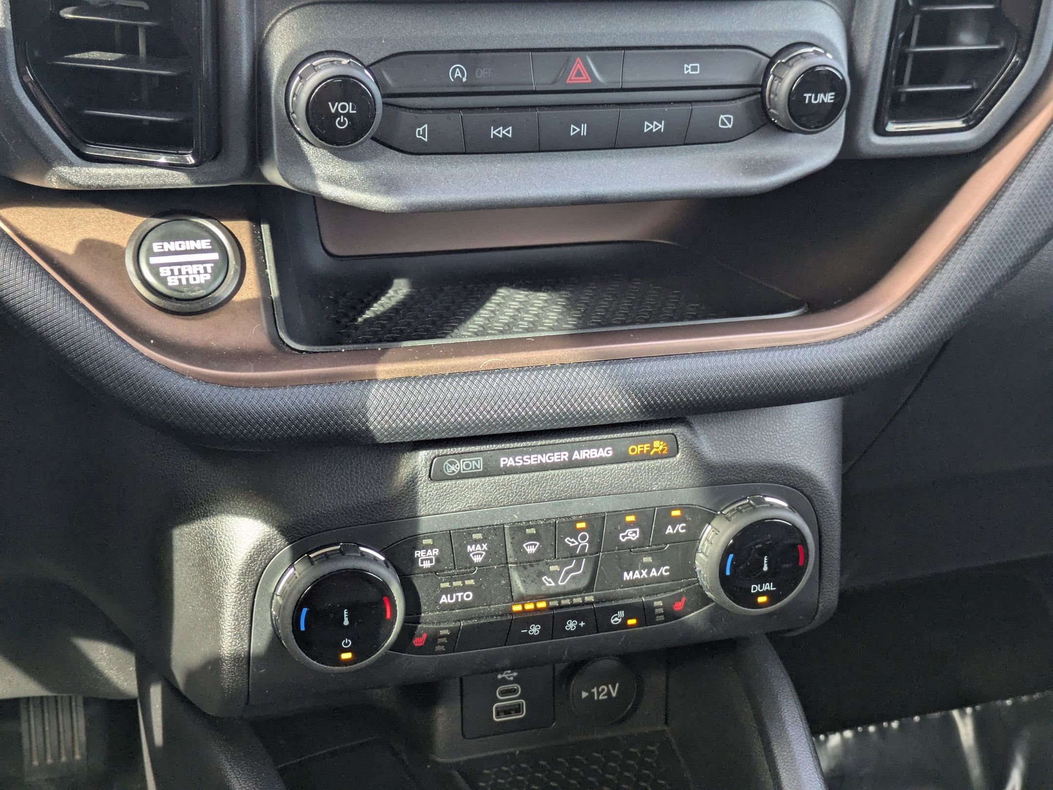 Certified 2024 Ford Bronco Sport Badlands w/ Premium Package image 23