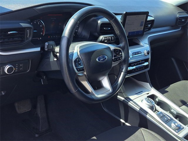 Certified 2022 Ford Explorer XLT w/ Class IV Trailer Tow Package image 11