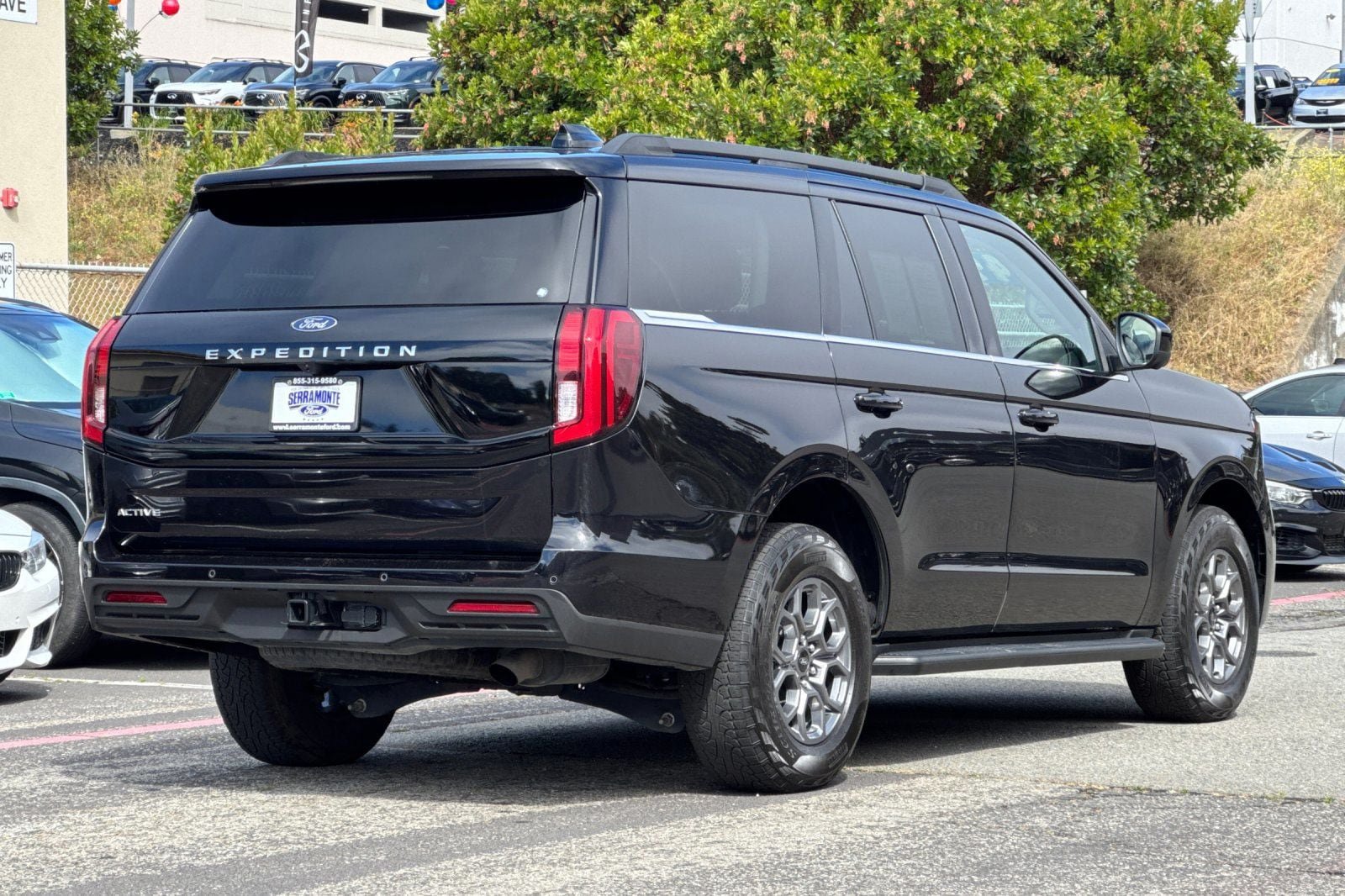 Certified 2025 Ford Expedition Active AWD/4WD image 6