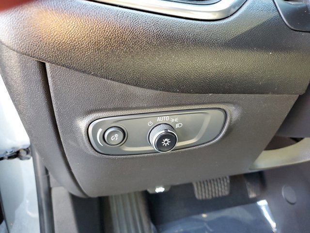 Used 2023 Chevrolet Equinox LT image 16