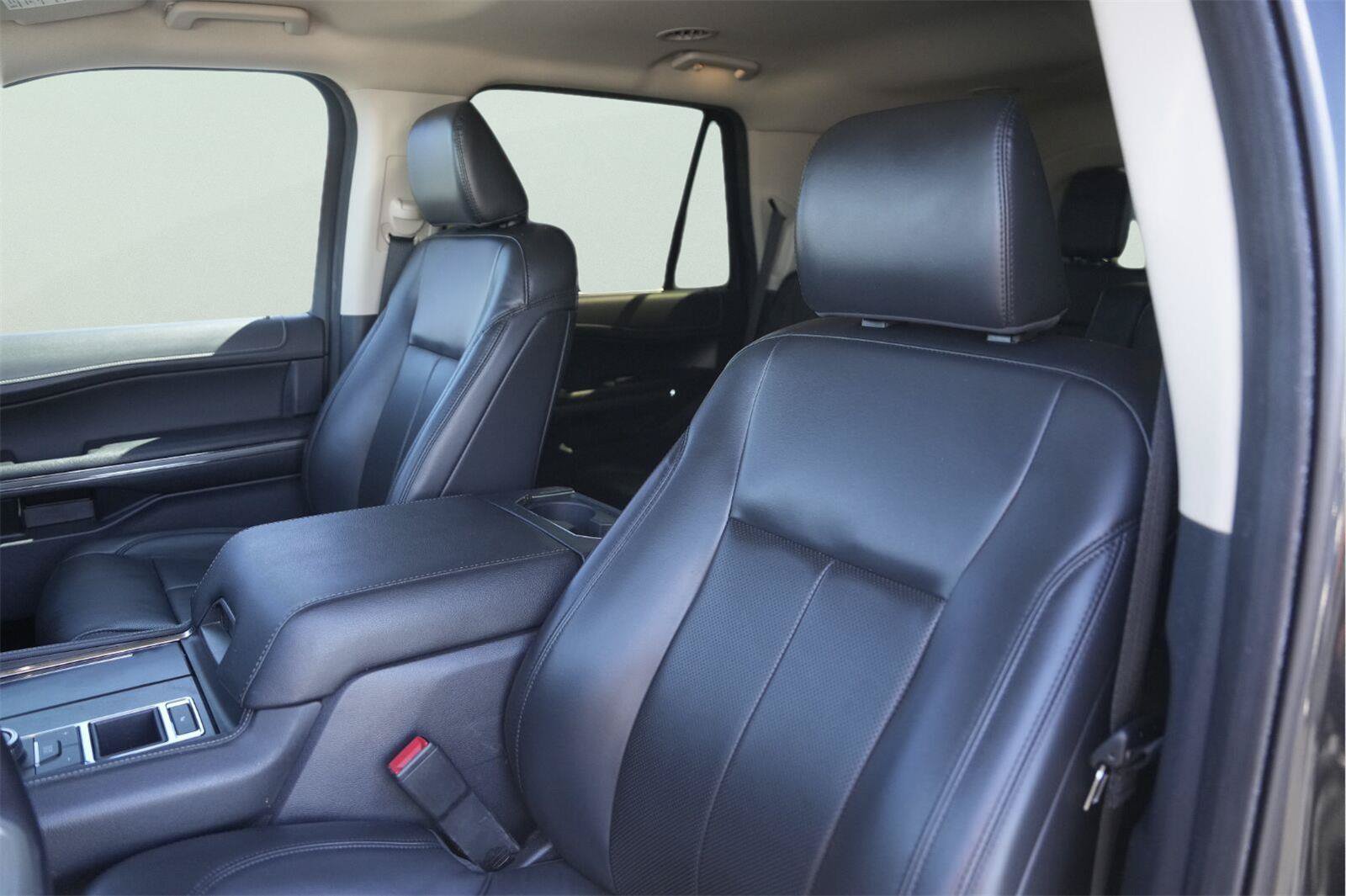 Certified 2022 Ford Expedition XLT RWD image 10