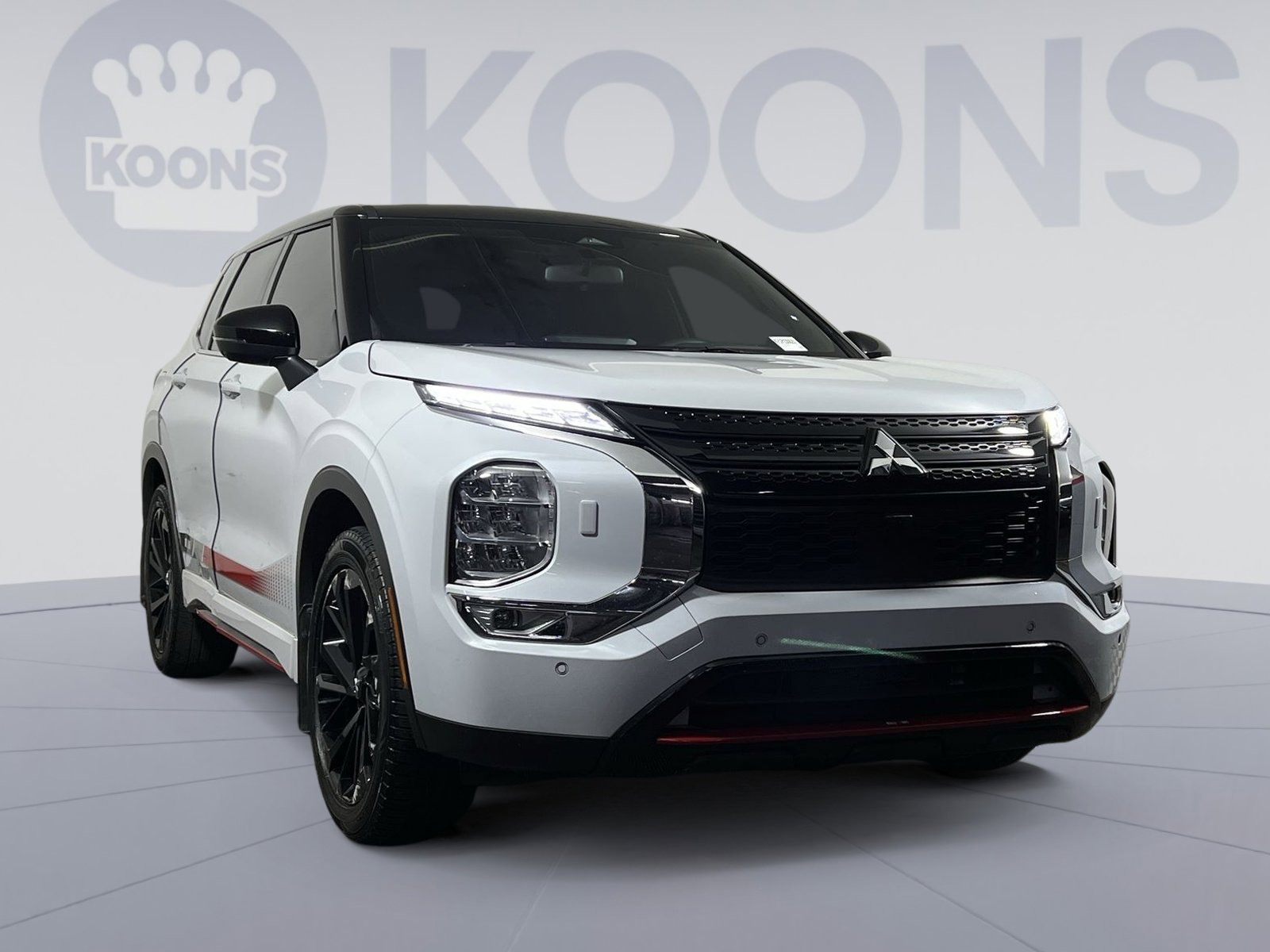 Used 2023 Mitsubishi Outlander SE Black Edition image 1