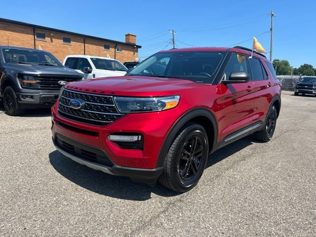 Certified 2024 Ford Explorer XLT w/ Equipment Group 202A AWD/4WD image 28