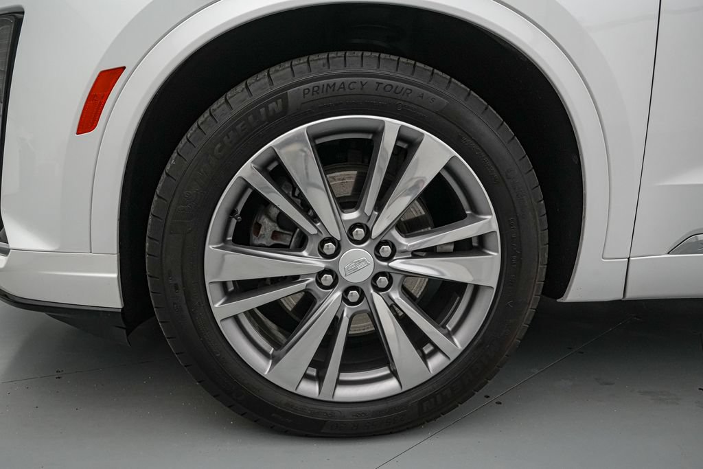 Used 2024 Cadillac XT6 Premium Luxury w/ LPO, Floor Liner Package AWD/4WD image 11