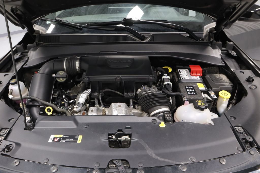 Used 2023 Jeep Compass Limited image 14