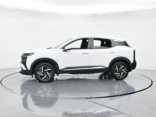 Used 2025 Nissan Kicks SV w/ SV Premium Package FWD image 7