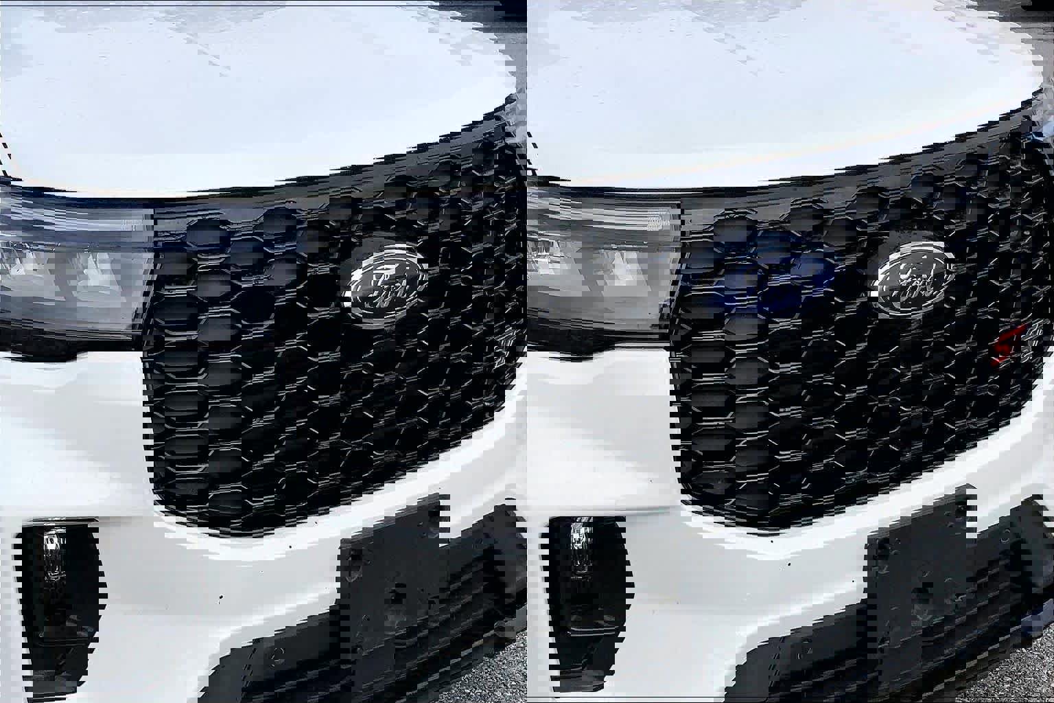 Certified 2025 Ford Explorer ST w/ Sun And Sound Package image 29