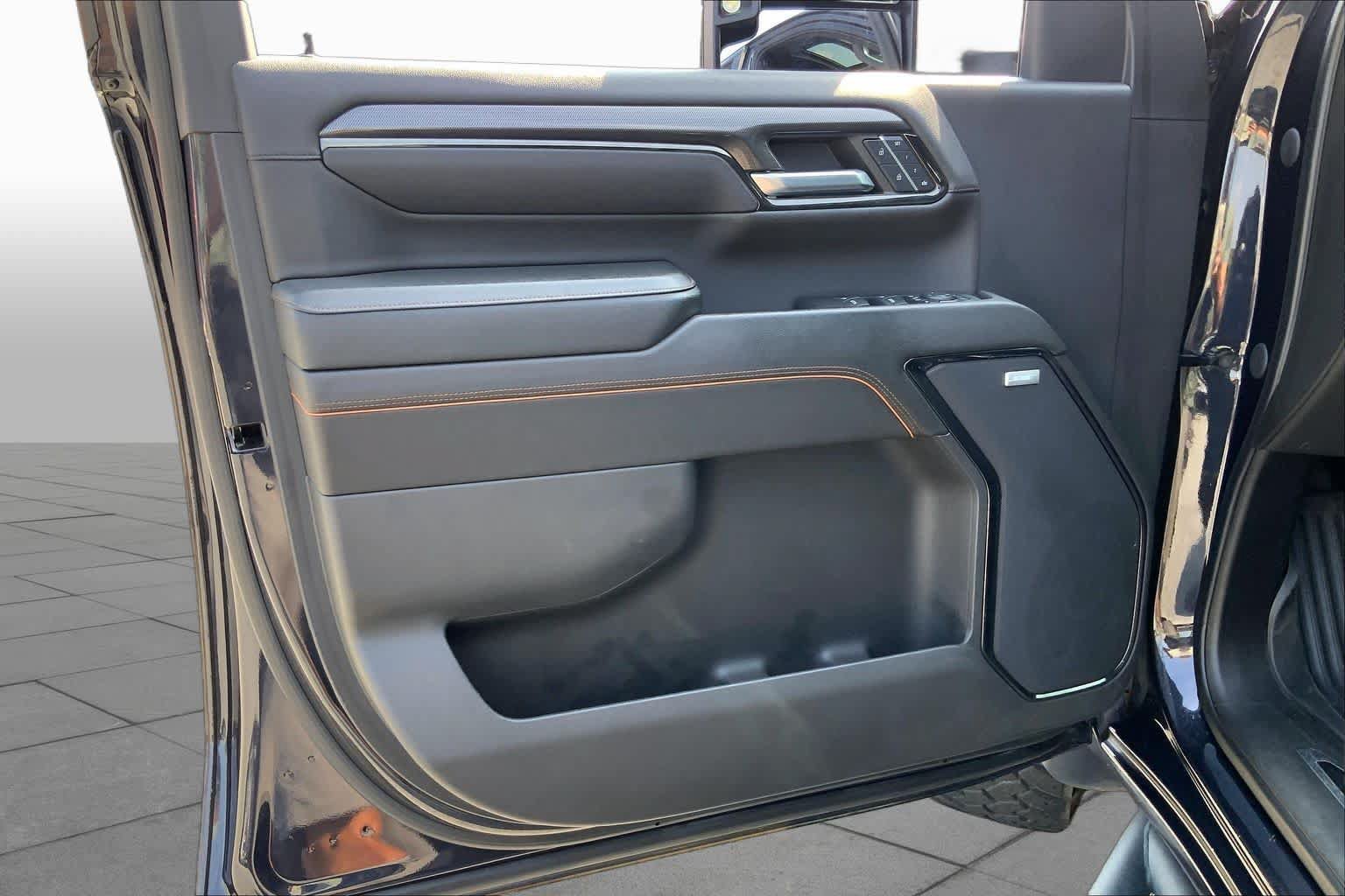 Used 2024 GMC Sierra 2500 AT4 w/ Technology Package AWD/4WD image 21