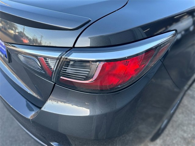 Used 2020 Toyota Yaris LE image 25