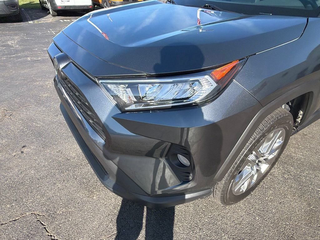 Used 2019 Toyota RAV4 XLE Premium w/ Cold Weather Package AWD/4WD image 17