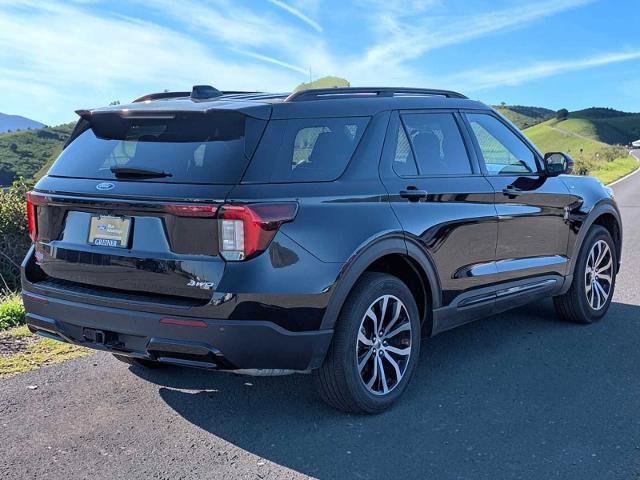 Certified 2025 Ford Explorer ST-Line AWD/4WD image 6