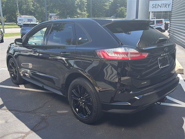 Certified 2024 Ford Edge ST-Line w/ Class II Trailer Tow Package AWD/4WD image 3