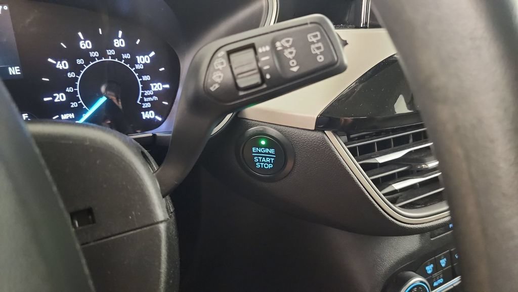 Certified 2020 Ford Escape SE AWD/4WD image 21