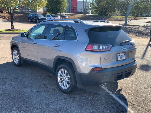 Used 2019 Jeep Cherokee Latitude w/ Trailer Tow Group FWD image 7