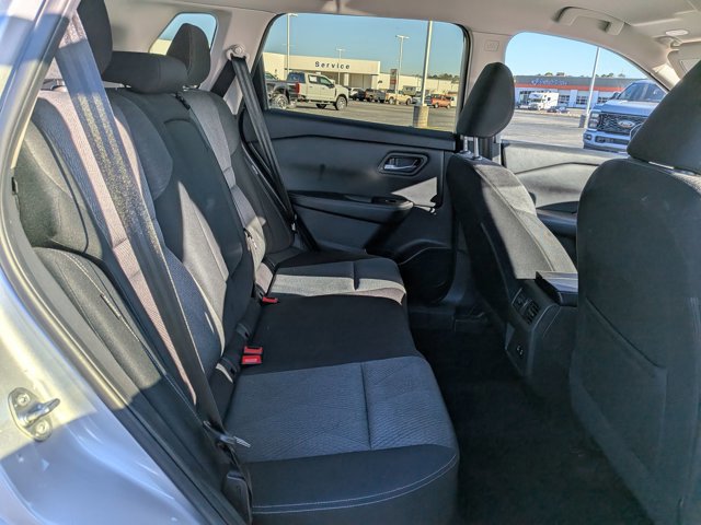 Used 2024 Nissan Rogue SV image 32