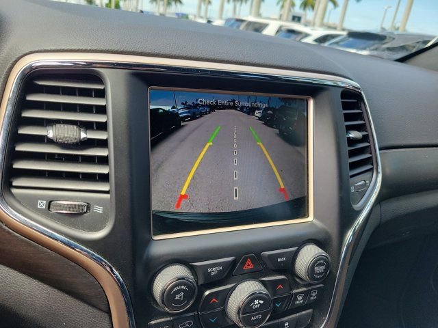 Used 2017 Jeep Grand Cherokee Laredo w/ Quick Order Package 23E AWD/4WD image 29