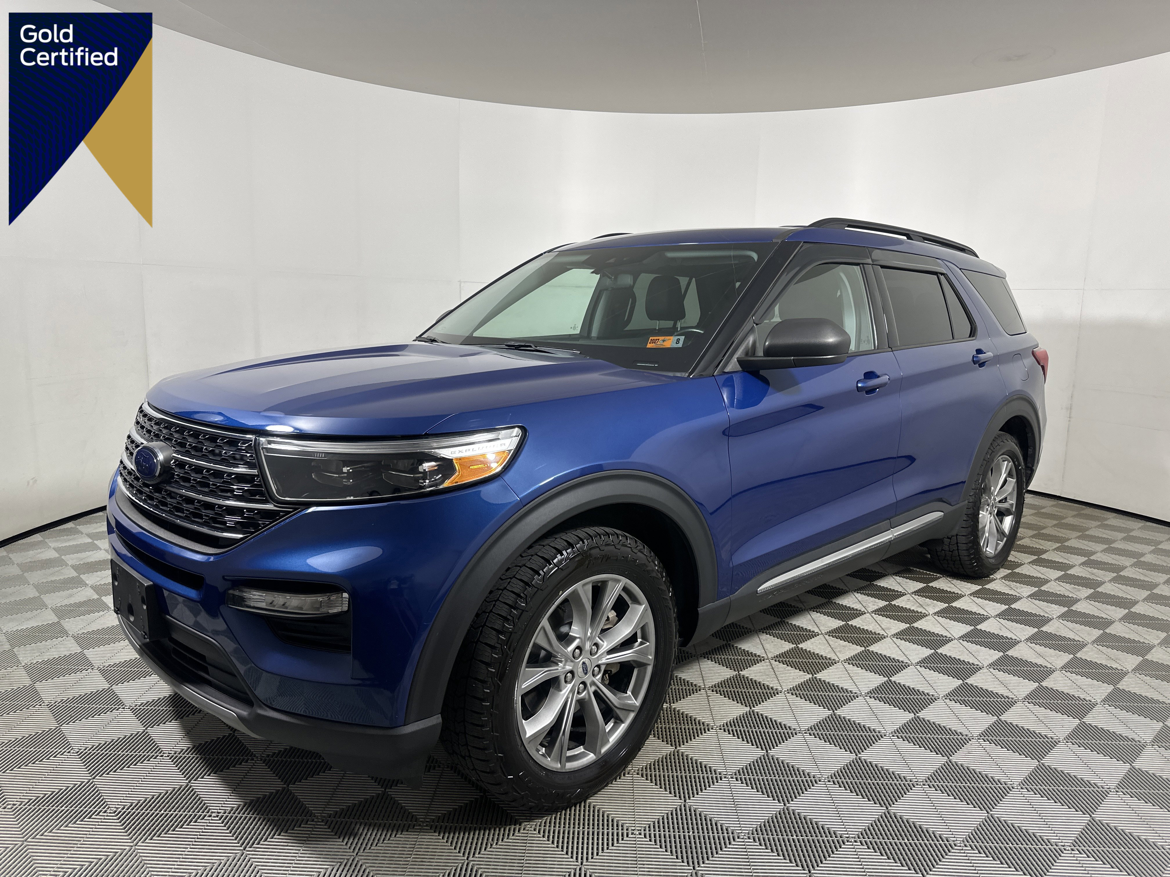 Certified 2021 Ford Explorer XLT w/ Equipment Group 202A image 1