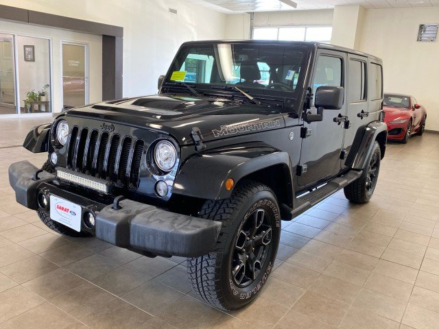Used 2017 Jeep Wrangler Unlimited Sahara AWD/4WD image 4