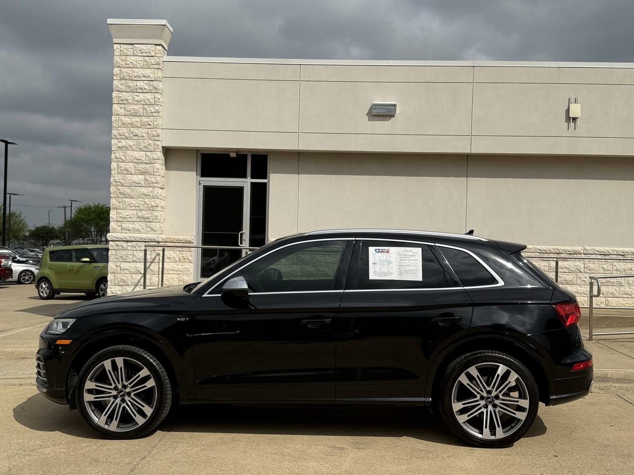 Used 2018 Audi SQ5 Prestige w/ Prestige Package image 3