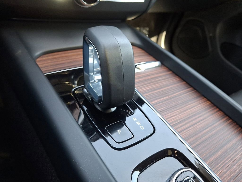 Used 2024 Volvo XC60 B5 Plus w/ Protection Package Premier AWD/4WD image 15