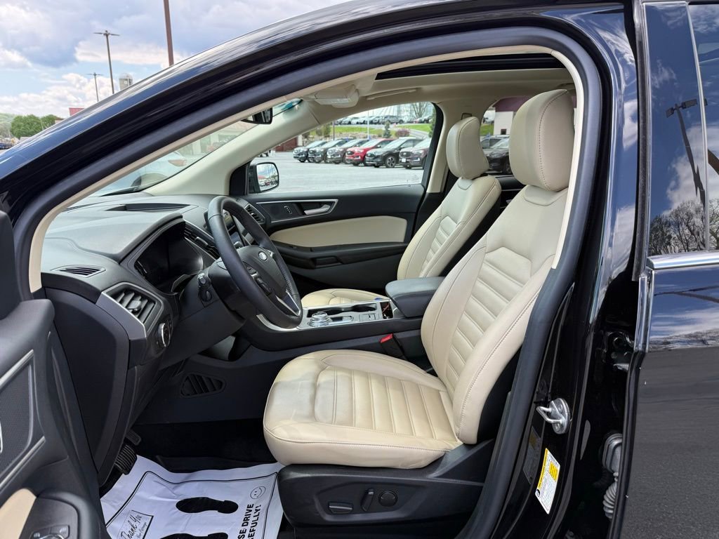 Certified 2023 Ford Edge SEL w/ Convenience Package AWD/4WD image 12