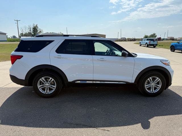 Certified 2023 Ford Explorer XLT w/ Equipment Group 202A AWD/4WD image 9