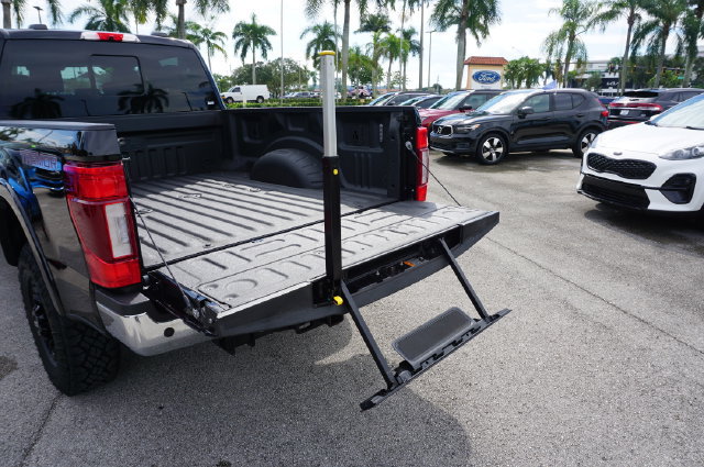 Certified 2021 Ford F250 Lariat w/ Tremor Off-Road Package AWD/4WD image 15