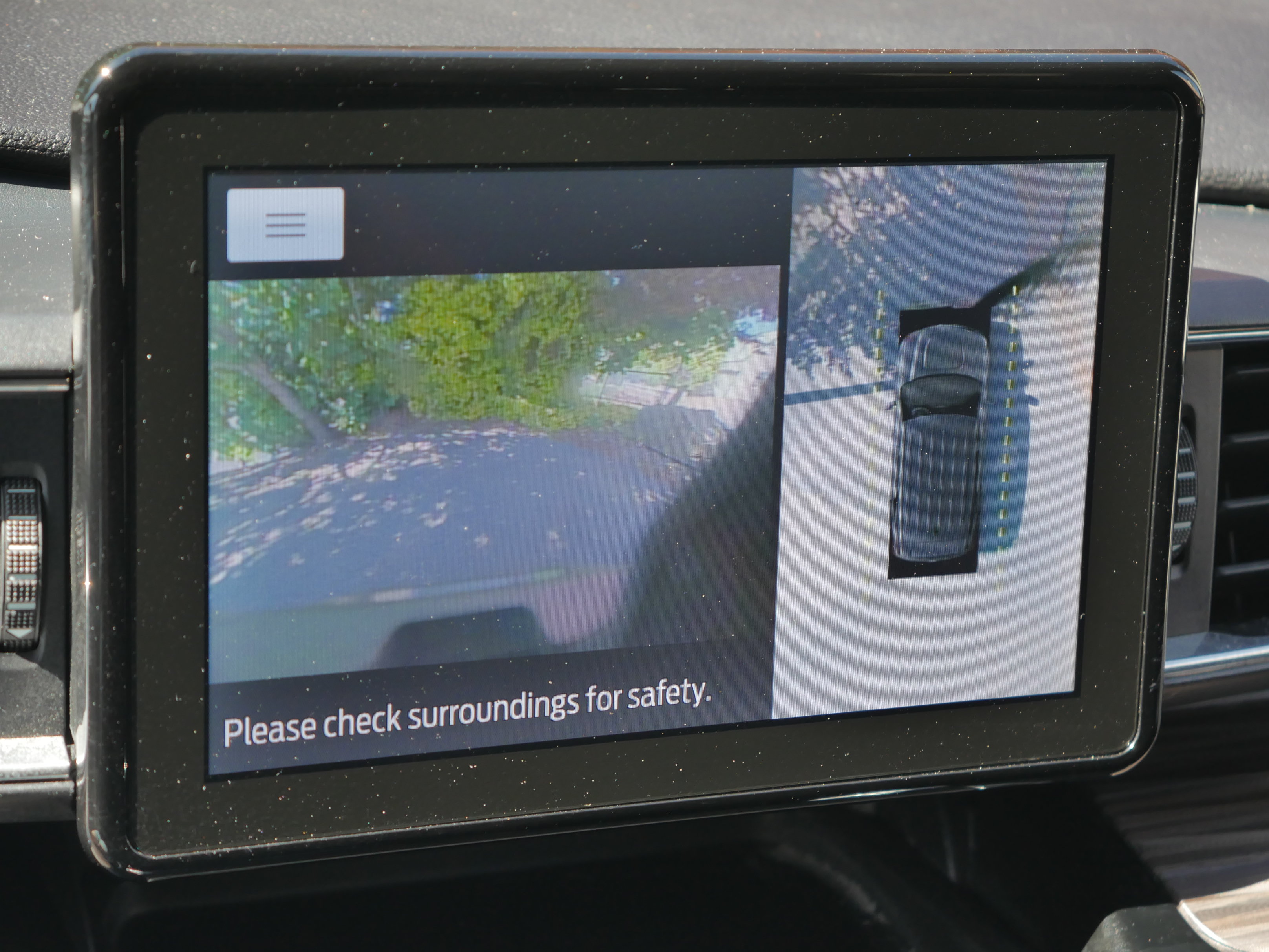 Certified 2022 Ford Explorer Limited AWD/4WD image 12