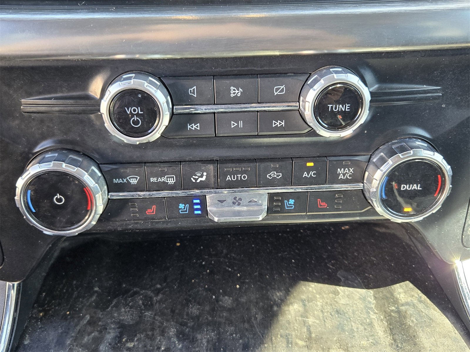 Certified 2023 Ford F150 Lariat w/ Trailer Tow Package image 17