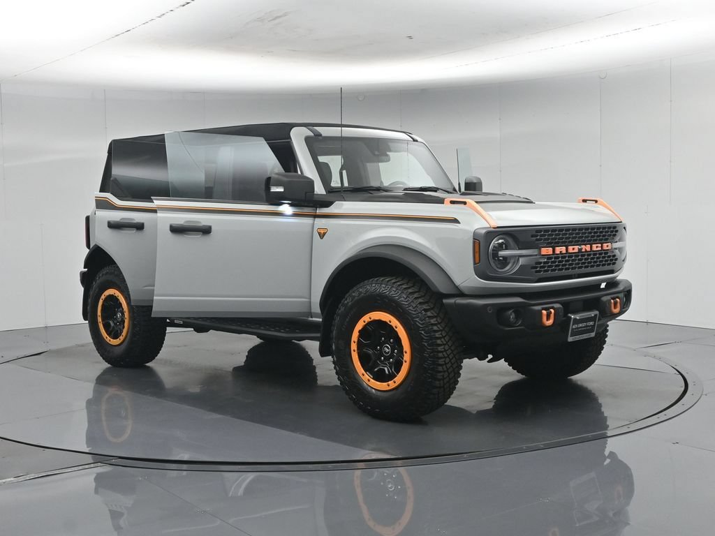 Certified 2023 Ford Bronco Badlands w/ Sasquatch Package AWD/4WD image 32
