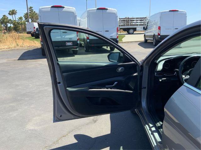 Used 2024 Hyundai Elantra SEL w/ Convenience Package FWD image 20