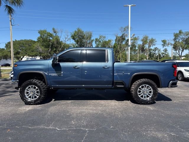 Used 2025 Chevrolet Silverado 2500 LTZ AWD/4WD image 9