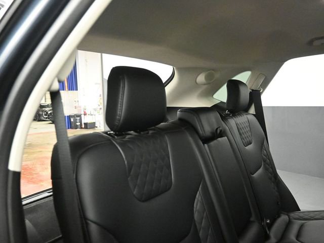 Certified 2024 Ford Edge Titanium AWD/4WD image 26