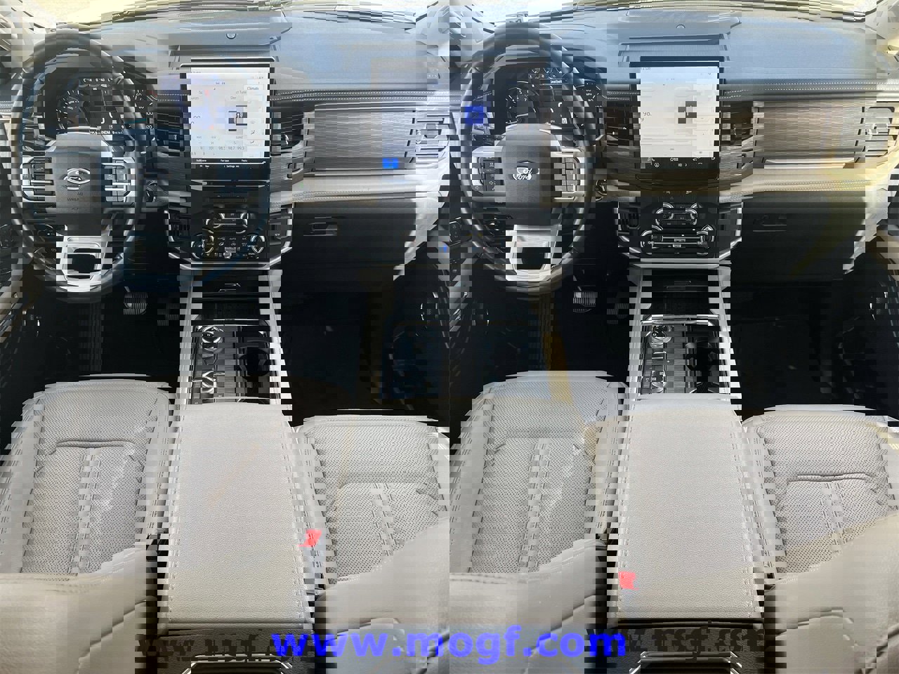 Certified 2024 Ford Expedition Limited image 9