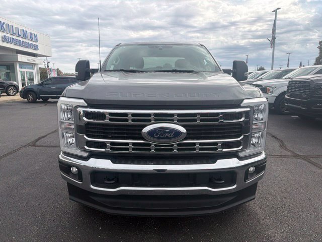 Certified 2025 Ford F250 XLT AWD/4WD image 3