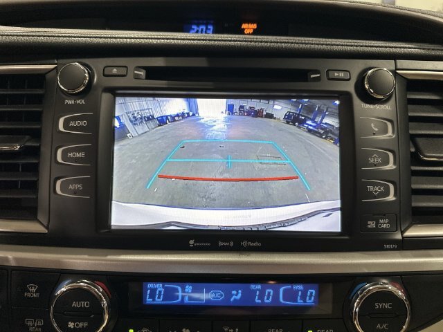 Used 2017 Toyota Highlander XLE FWD image 29