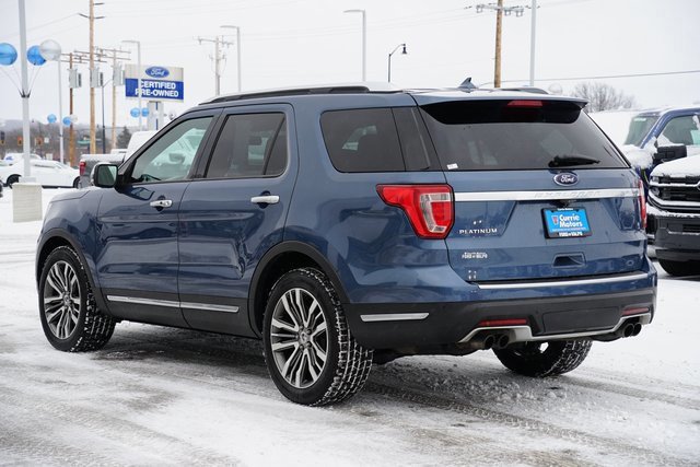 Certified 2018 Ford Explorer Platinum image 3