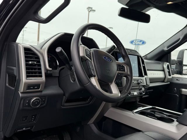 Certified 2022 Ford F350 Lariat w/ Black Appearance Package image 14