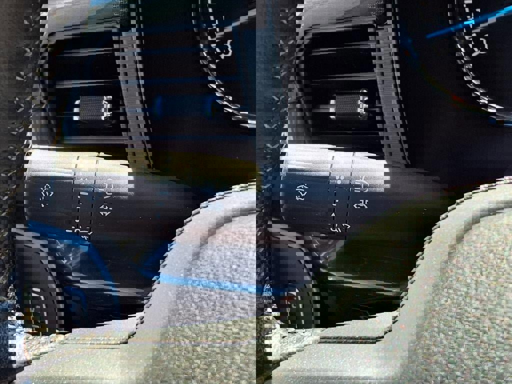 Certified 2022 Ford F150 XLT w/ Equipment Group 302A High image 17