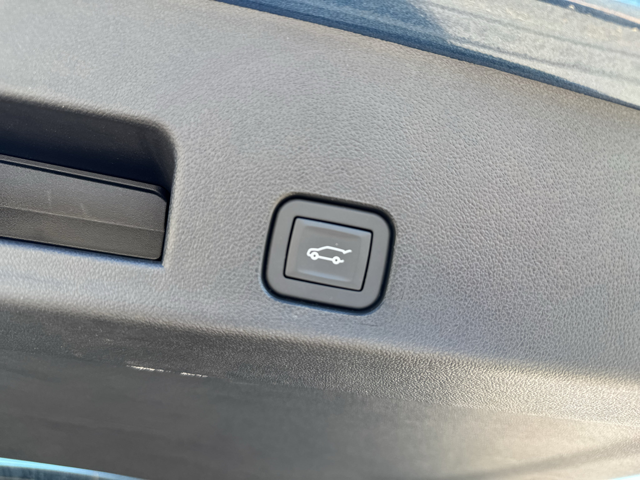 Used 2026 Chevrolet Traverse RS FWD image 22