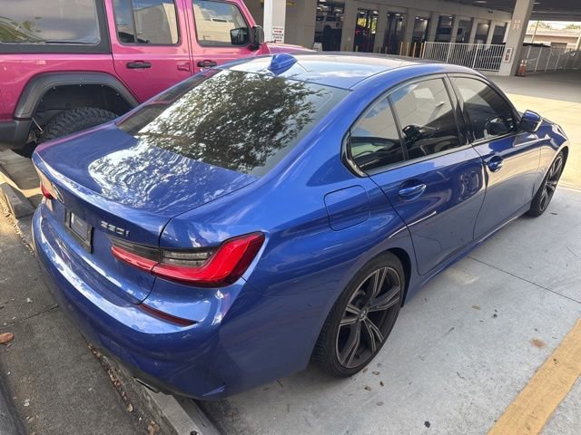 Used 2021 BMW 330i Sedan w/ M Sport Package RWD image 4