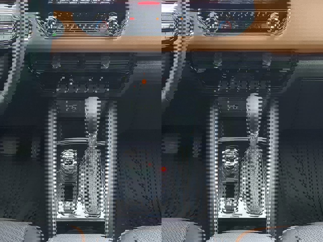 Used 2024 GMC Canyon AT4 w/ AT4 Premium Package image 17