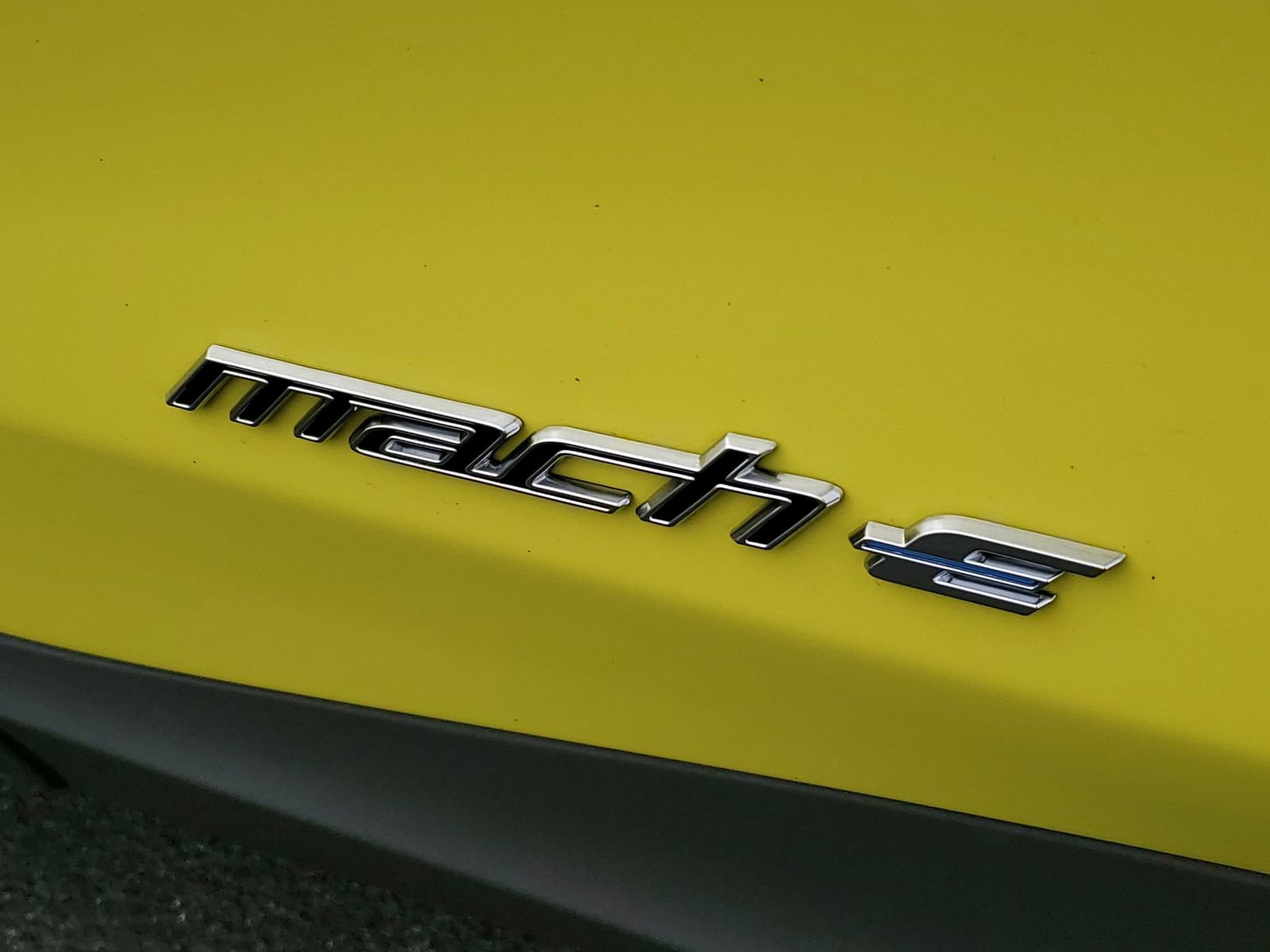 Certified 2025 Ford Mustang Mach-E Premium RWD image 8